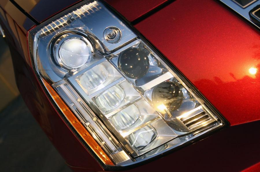  Cadillac Escalade Platinum Hybrid 2011 года  (фото 55 из 60)